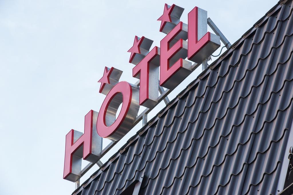 Hotel La Strada Ploieşti Kültér fotó